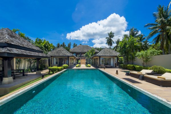 Splendid 5 bedroom beachfront villa with a big a plot of land in the west coast of Samui-VIL0021