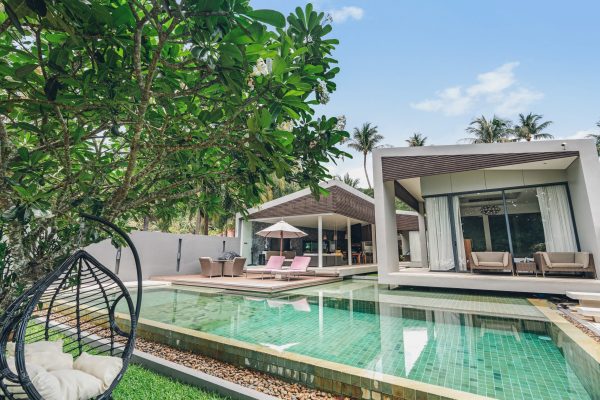 Stunning 3 bedroom beachfront villa with modern design – VIL0255
